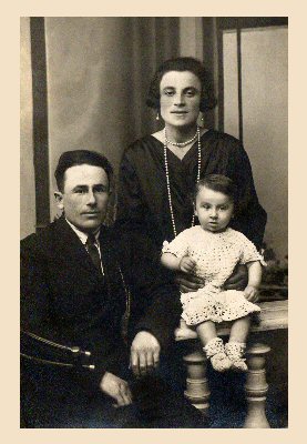 Nechemiah Glassman and Family